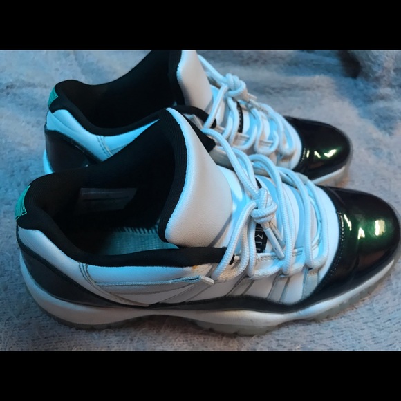 Air Jordan 11 “Green/Gum” Low Top - HOUSE OF HEAT - Picture 3 of 3